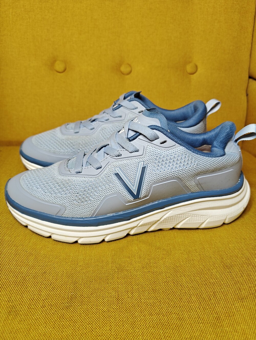 Vionic Women's Walk Max Skyway Blue breathable mesh Athletic Sneakers Size 8.5